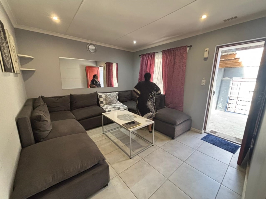 To Let 3 Bedroom Property for Rent in Rondevlei Park Western Cape